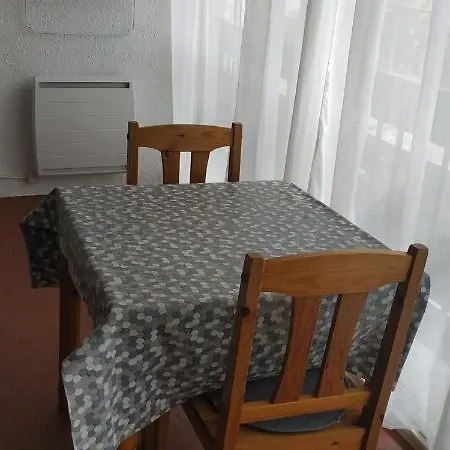 Grand A 100 M Et Commerces * Saint-Cyprien (Pyrenees-Orientales)