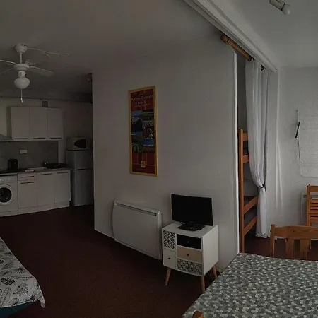 Grand A 100 M Et Commerces Apartment *