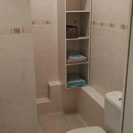 Apartment Grand A 100 M Et Commerces *
